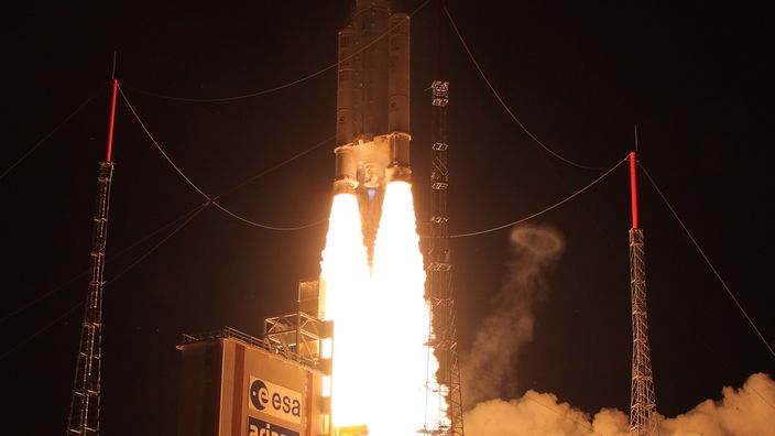 Start einer Ariane 5 auf dem Weg zur Internationale Raumstation.