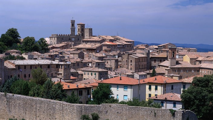 Stadtansicht von Volterra in der Toskana