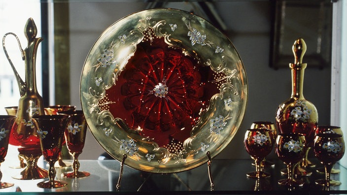 Vasen, Gläser und Karaffen aus Murano-Glas | Bildquelle: WDR/Rainer Hackenberg Vasen, Gläser und Karaffen aus Murano-Glas